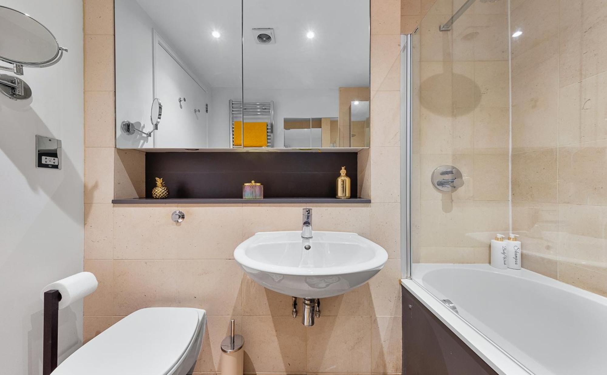 ロンドンDesigner Victorian Flat With Huge Terraceアパートメント エクステリア 写真